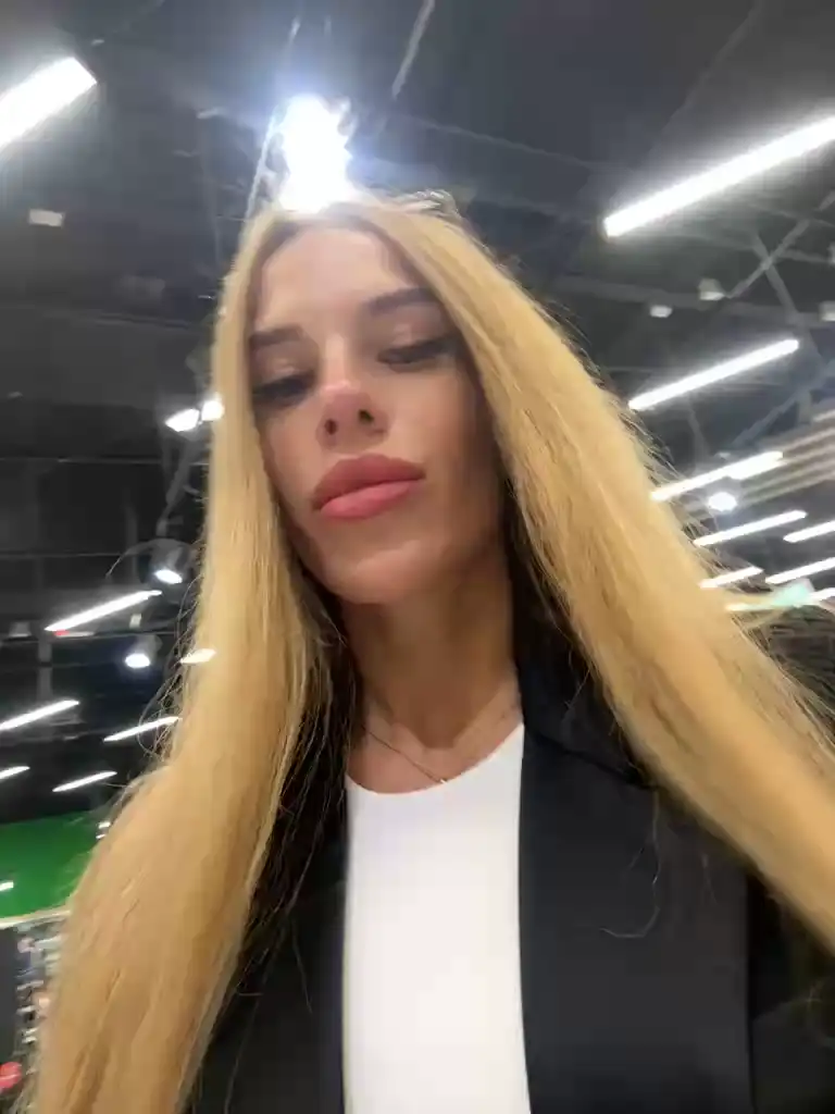 Blondinochkaa – [Bongacams] Obmihod Lovely Amateur Roleplay – 2025-08-24 12:05:16