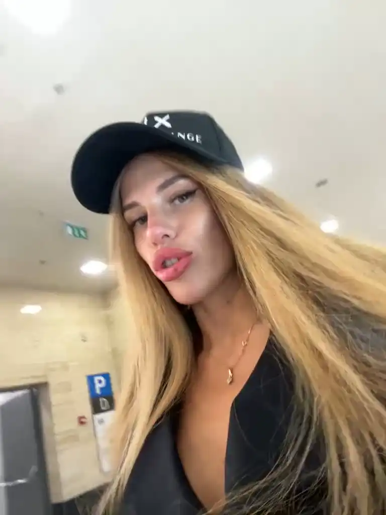 Blondinochkaa – [Bongacams] Mouth Summing Caught On Webcam – 2026-07-15 19:10:20