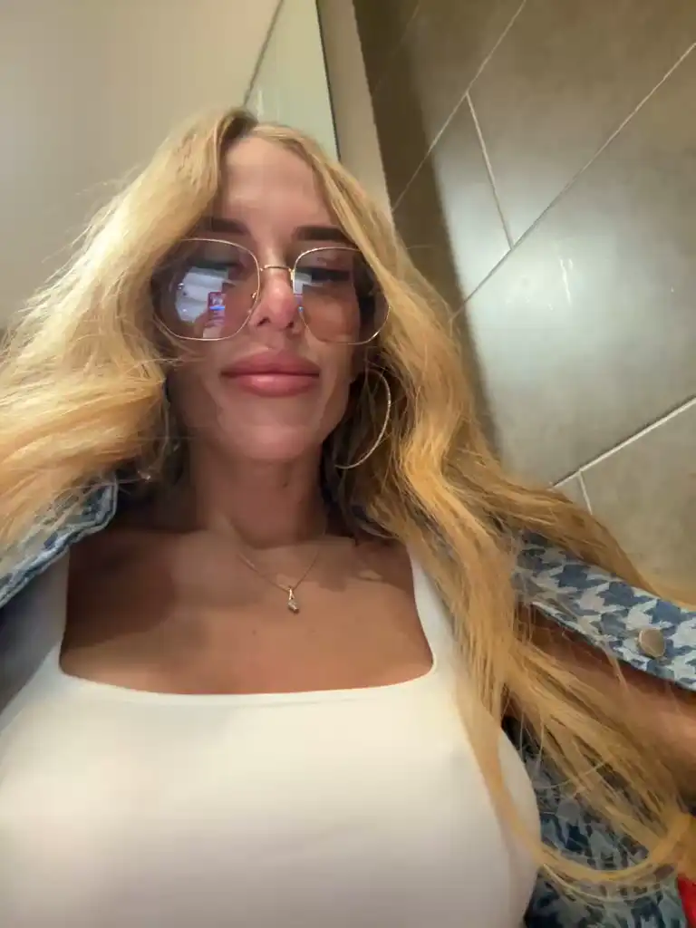 Blondinochkaa – [Bongacams] Fun Pretty Face Chat – 2025-01-12 00:25:00