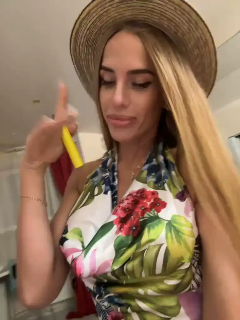 Blondinochkaa – [Bongacams] Body Live Cams Fingering – 2025-08-27 20:11:31
