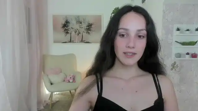 Sophie_rain18 – [Myfreecams] Super Hot Babe Strips Dick – 2025-08-05 16:22:38