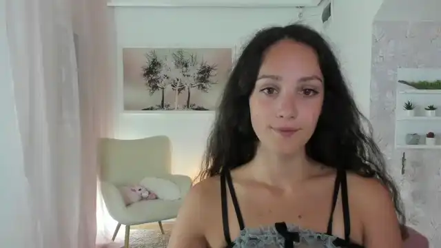 Sophie_rain18 – [Myfreecams] Busty Sex Toys Home Video – 2025-03-22 08:40:47