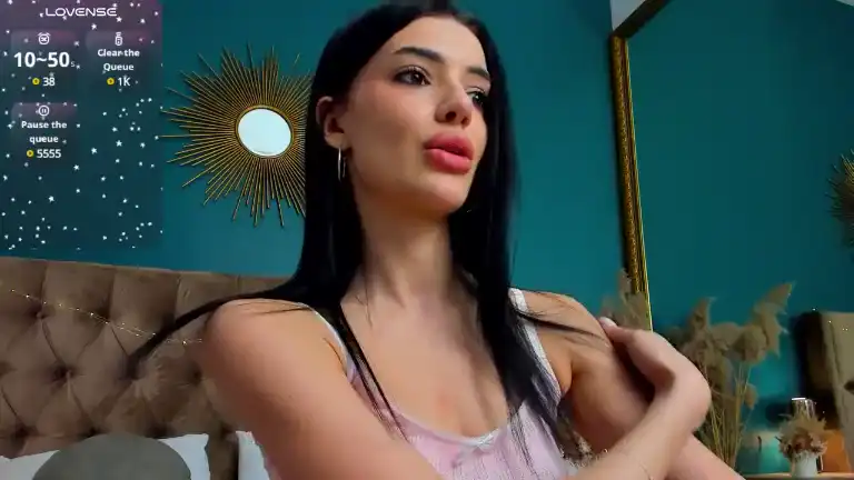 Jasmilynn – [Streamate] Incredible Women Spy Mom – 2025-07-14 16:03:43