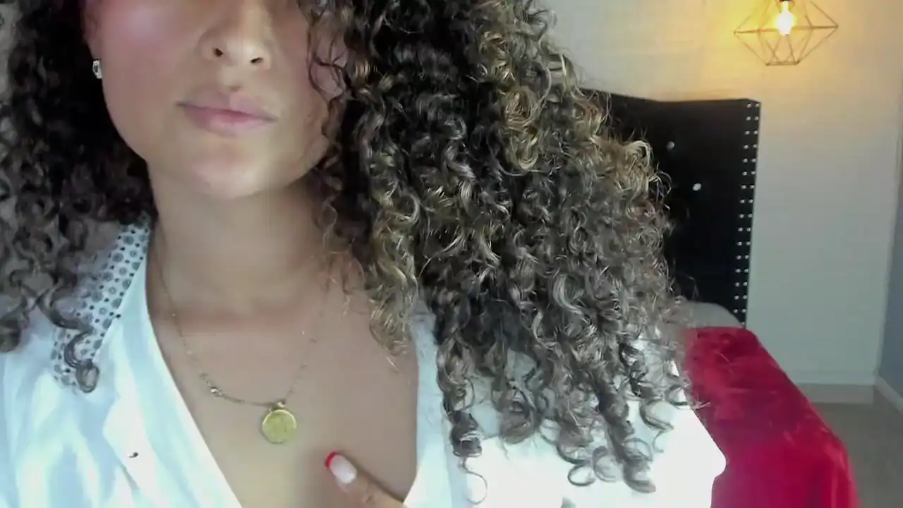 Alondra_ – [Amateur.tv] Striptease Teases Loves To Masturbated – 2025-07-31 15:12:12