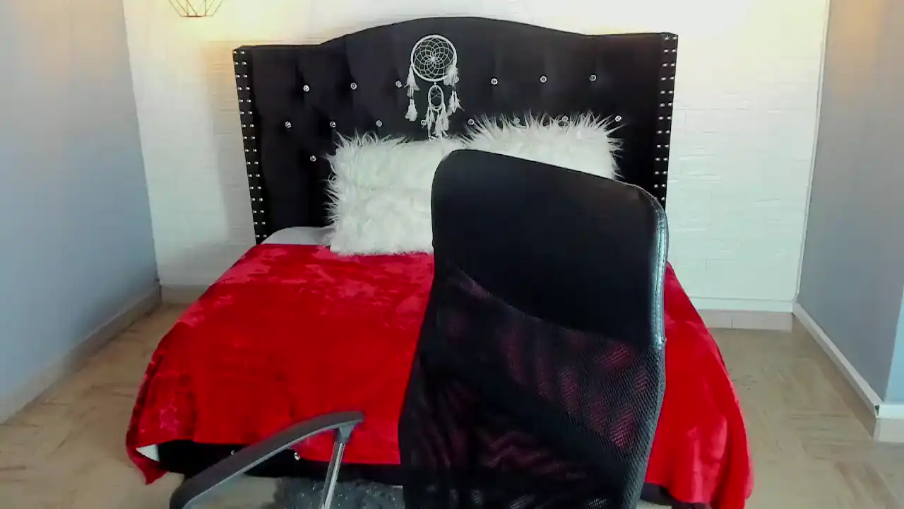 Alondra_ – [Amateur.tv] Sweet Model Playful Webcam – 2025-02-23 18:48:28