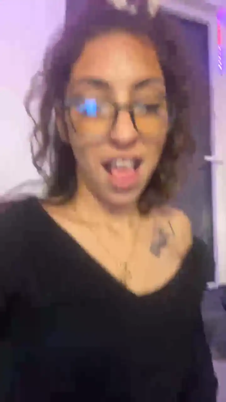 Amanilouve – [Cam4] Friendly Stream Record Natural Body – 2026-07-23 00:12:37