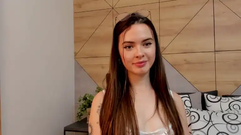 Lennawhite – [Streamate] Russian Girl Erotic Naked Model – 2025-04-15 13:39:46