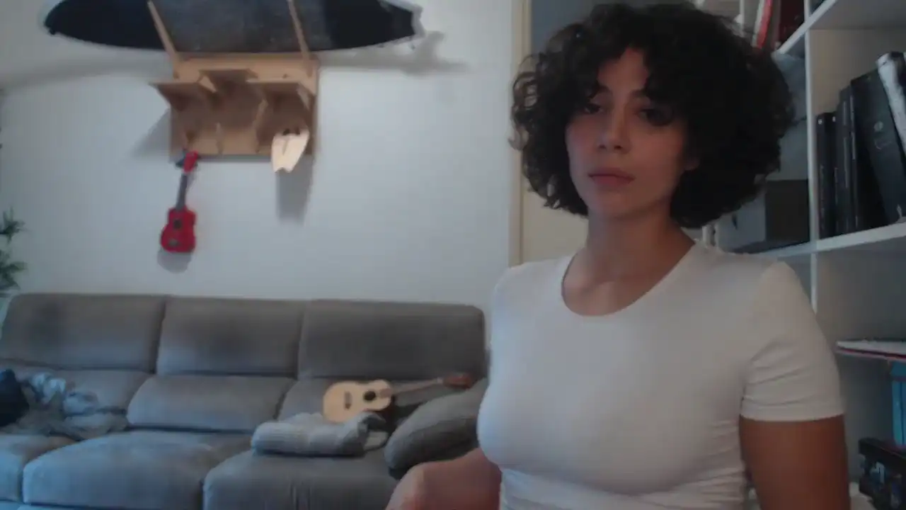 Friendzzone – [Cam4] Dick Flashing Ass New Record Clip – 2025-01-10 09:19:28