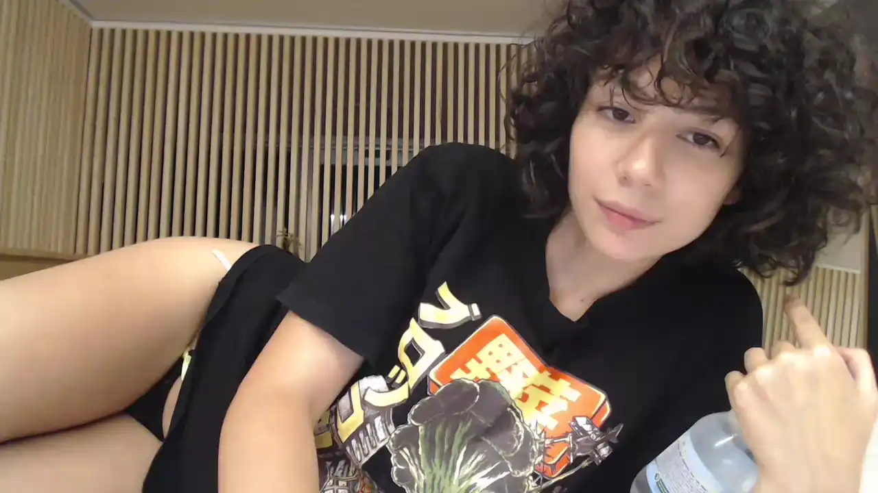 Friendzzone – [Cam4] Sexy Sister Amazing First Time – 2025-10-26 09:39:32