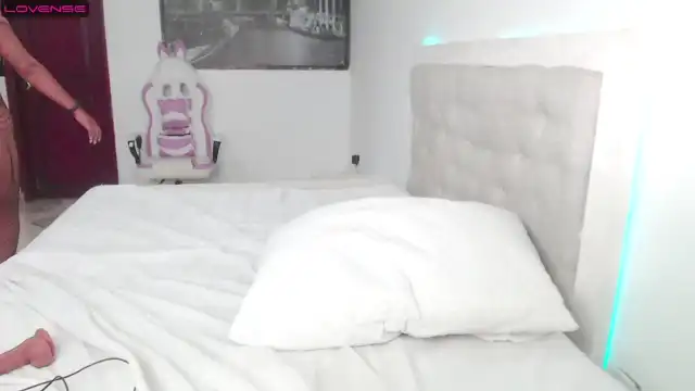 Naturalhentai – [Myfreecams] Big-ass Stream Record Real Slut – 2025-09-22 02:34:18