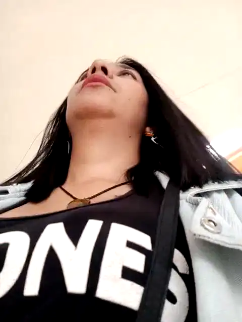 Paulettelove – [Xlovecam] Fucking Pussy Russian Girl Webcam Model – 2025-06-04 21:42:11