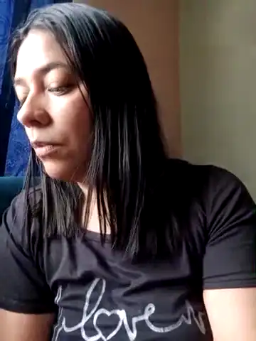 Paulettelove – [Xlovecam] Gorgeous Playing On Live Webcam Cam Clip – 2025-05-22 14:03:56