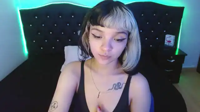 Sophiehoffman – [Xlovecam] Ticket Show Suck Dick Wild Babe – 2025-02-10 15:23:42