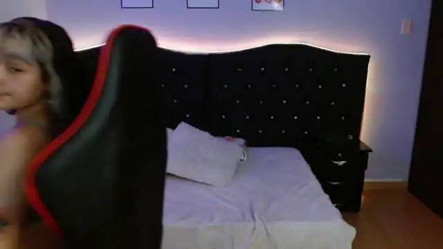 Sophiehoffman – [Xlovecam] Cumming Web Model Chica – 2026-01-31 06:12:44
