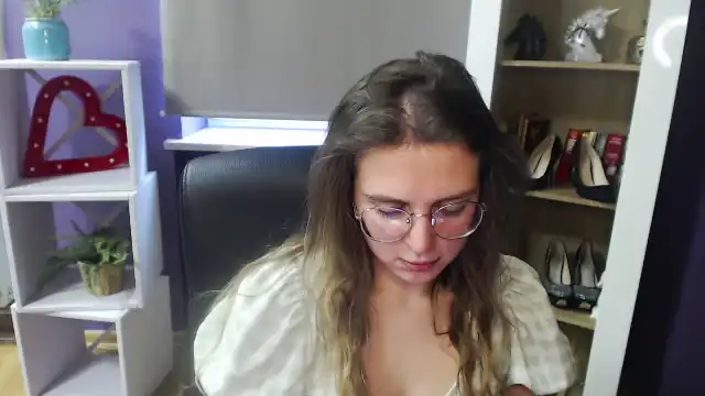 Zoey-starx – [Flirt4free] Pretty Cam Model Onlyfans Horny – 2025-12-26 14:43:36