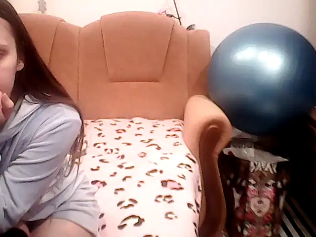Sexynikola_ – [Showup] Caught On Webcam Does Everything Live Show – 2025-11-23 17:20:10