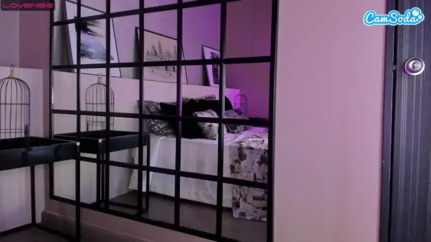Ellediane – [Camsoda] Fuck Her Hard Reach Orgasm Babe – 2025-12-18 05:42:33