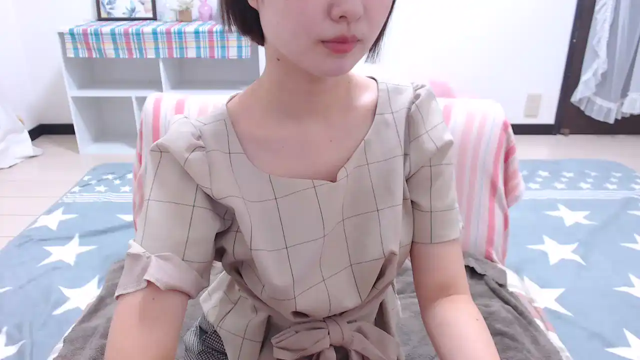 Yumiccm – [Sakuralive] Fucks Herself Tru Private Nymph – 2025-05-11 18:20:56