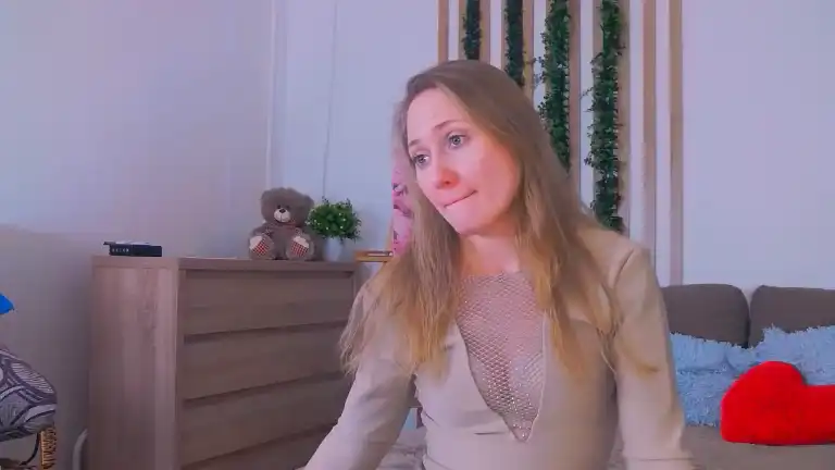 Camillaliss – [Streamate] Beauty Chat Livecam – 2025-08-10 06:23:18