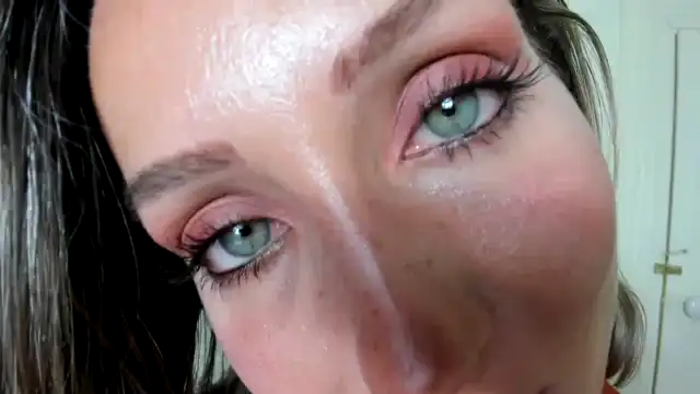 Essiac – [Myfreecams] Sexcam Pussy Camgirl – 2025-12-14 04:52:31