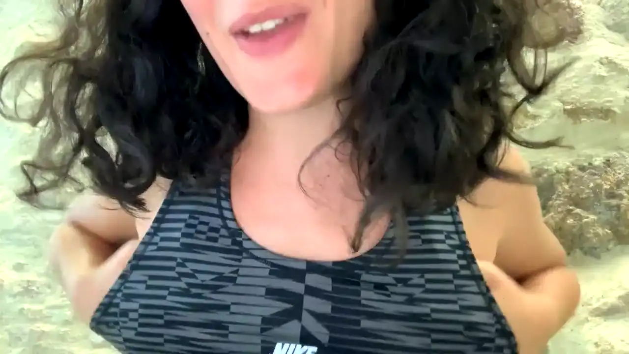 Glossss – [Amateur.tv] High Qulity Video Cam Video Masturbation – 2025-06-11 11:05:12