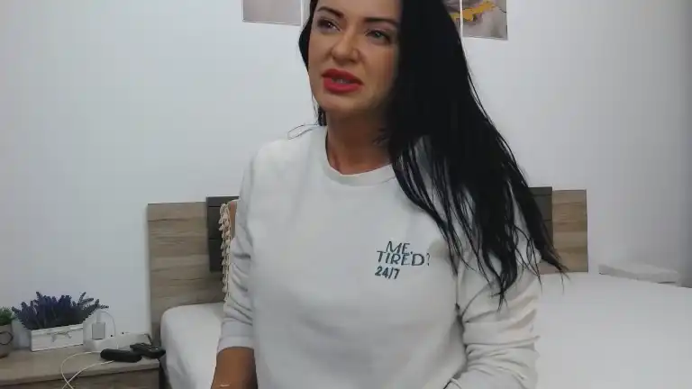 Cariyna – [Streamate] Busty Camsex Chat – 2025-05-19 06:40:37