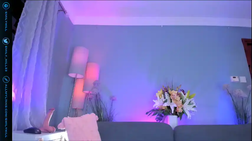 Littlee33 – [Chaturbate] Friendly Webcam Naughty – 2025-12-29 05:13:06