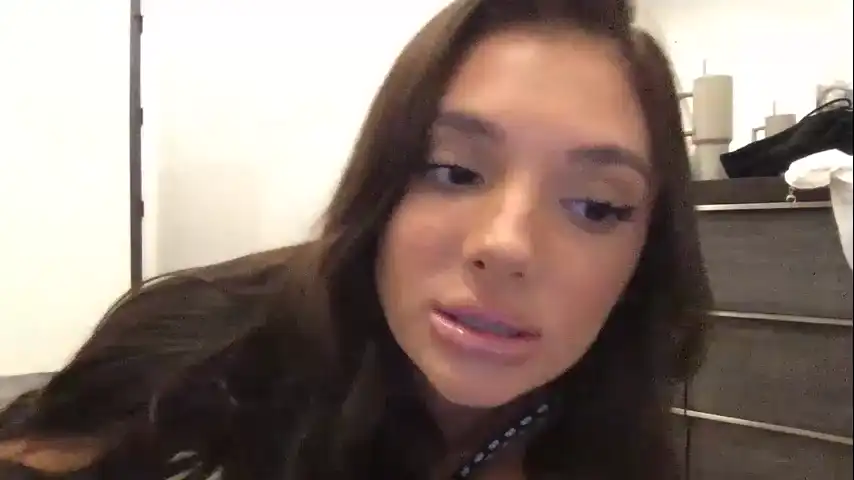 Lexigriswold – [Chaturbate] Twerking Young Slut Party – 2025-11-23 17:04:54