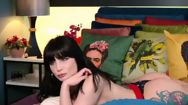 Sarah – [Flirt4free] Cute Webcam Girl Gets Dirty Hot – 2026-03-19 10:35:45