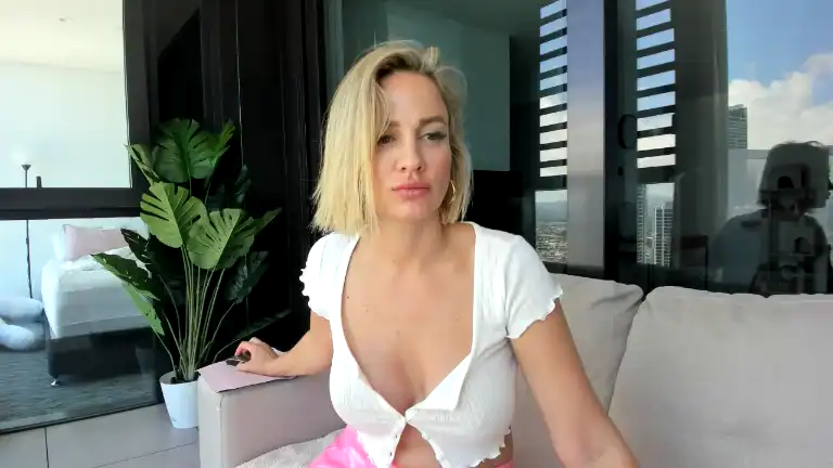 Annaroyalee – [Streamate] Homemade Crazy Goal Surprise – 2026-01-25 20:36:39