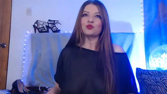 Naataly – [Xlovecam] Stunning Rides Dream Girl – 2025-02-05 22:02:13