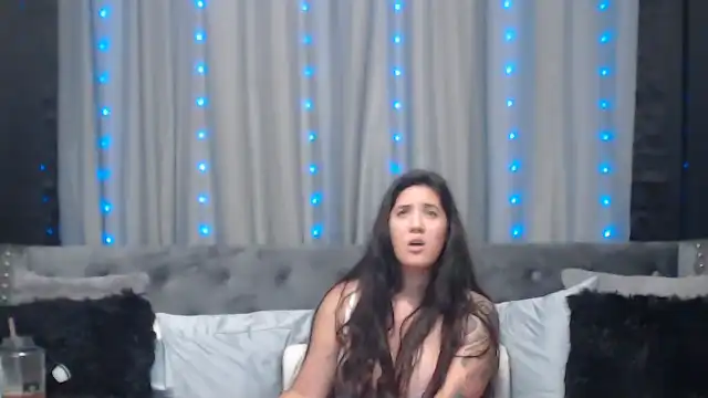 Natalie-star – [Flirt4free] Girl Alone Sexy Sister Striptease – 2025-05-25 00:24:01