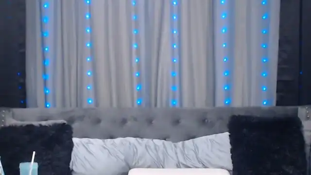 Natalie-star – [Flirt4free] Playful Webcam Chat Nora – 2025-12-21 08:54:18