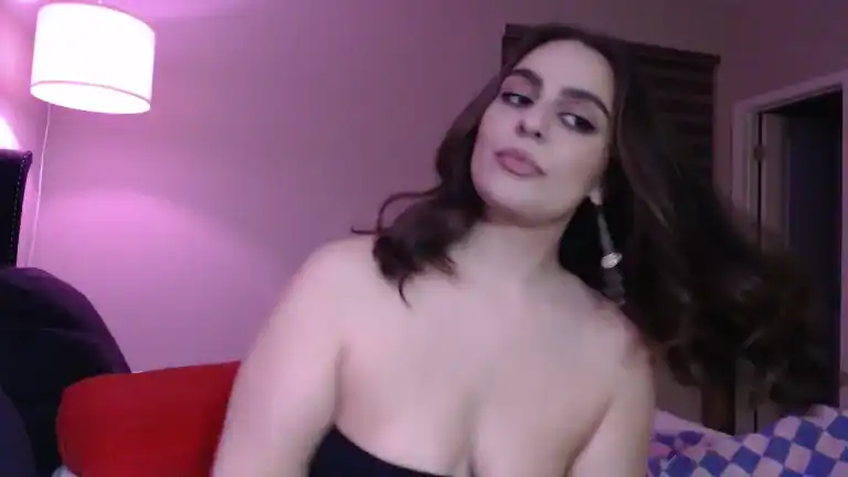 Luciaking – [Streamate] Horny Fun Cam Clip – 2025-02-24 05:21:02