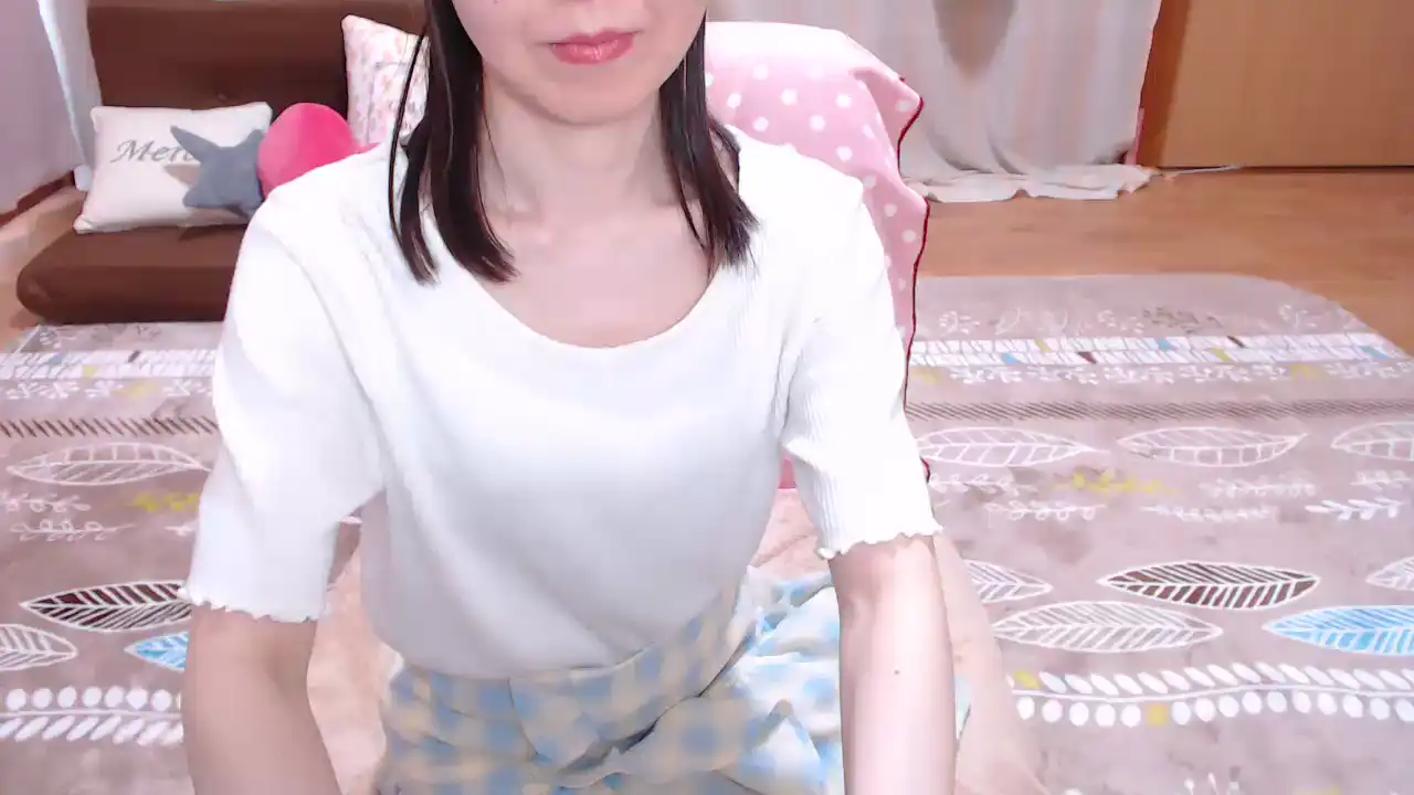 Mmsatsukiyy – [Sakuralive] Rubbing Pussy Striptease Cam Clip – 2025-04-22 22:07:24