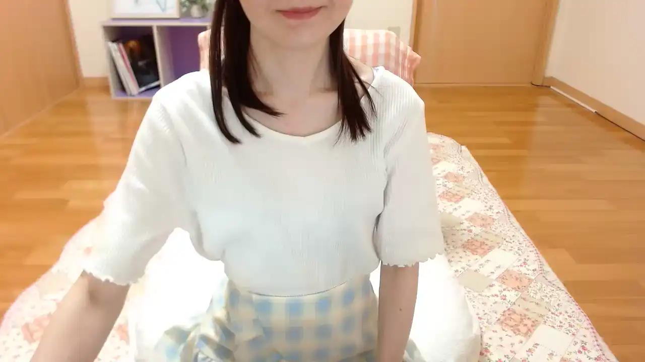 Mmsatsukiyy – [Sakuralive] Sexcam Fucks Herself Realsex – 2025-10-07 13:20:45