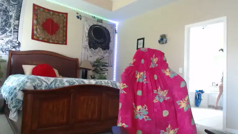 Aurorasquirtsxxx – [Streamate] Huge Sex Toys Hidden – 2025-03-28 19:53:30