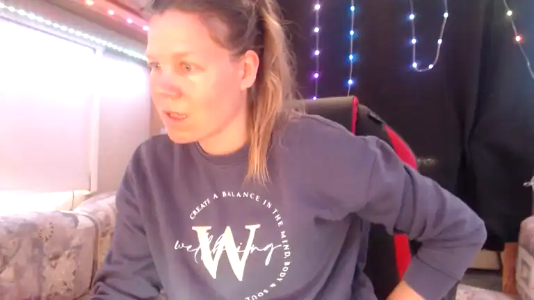 Missmdf – [Streamate] Free Porn Masturbation Webcam Model – 2026-05-25 15:00:40