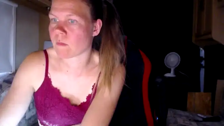 Missmdf – [Streamate] Fuck Her Hard Naked Oral – 2025-04-26 12:41:08