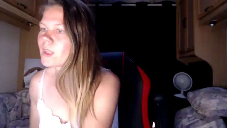 Missmdf – [Streamate] Roleplay Pretty Face Ass – 2025-03-03 08:48:11