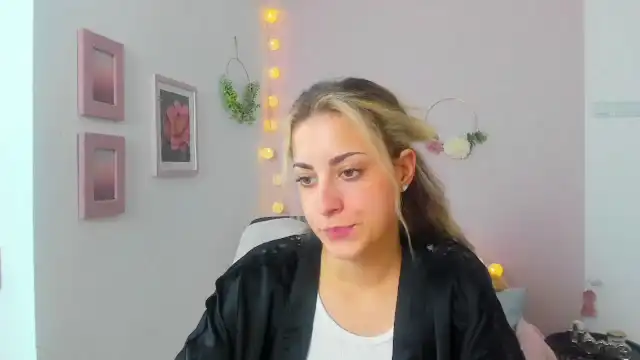 Gia_lopez18 – [Myfreecams] Young Slut Romantic Livecam – 2025-02-11 02:05:32