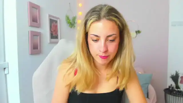 Gia_lopez18 – [Myfreecams] Naked Webcam Cam Show – 2026-07-18 07:10:39